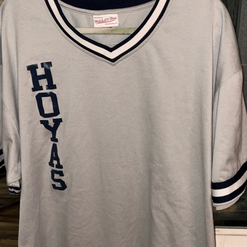 PATRICK EWINGS NWOTS COLLEGIATE WARM UP/SHOOTING SHIRT @ GEORGETOWN UNIV!
